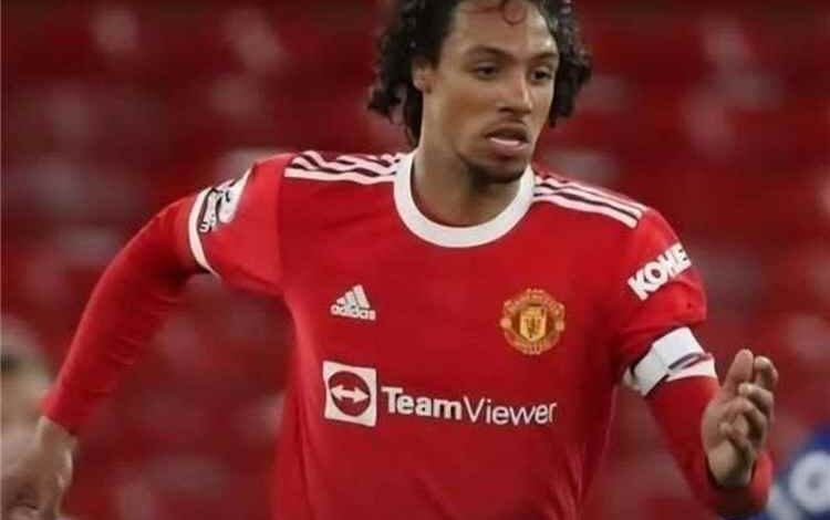 المشهد اليمني - مفاجأة سارة لعشاق الكرة اليمنية.. لاعب من أكاديمية مانشستر يونايتد ينضم للأحمر