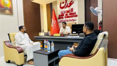 مقدم برنامج “جذور حضرمية” يزور مؤسسة عدن الغد ويبحث آفاق التعاون الإعلامي