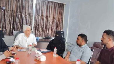مكتب السياحة بعدن يناقش مع مؤسسة مظلة تطوير كورنيش ساحل أبين