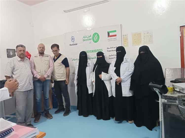 مكتب الصحة بمديرية المفلحي يتسلم معدات طبية وجهاز ألتراساوند للعيادات المنزلية بدعم منظمات دولية ومحلية