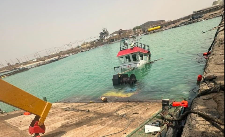 مليشيا الحوثي تعاود استهداف ميناء المخا بصاروخين باليستيين وإلحاق أضرار بالرصيف البحري