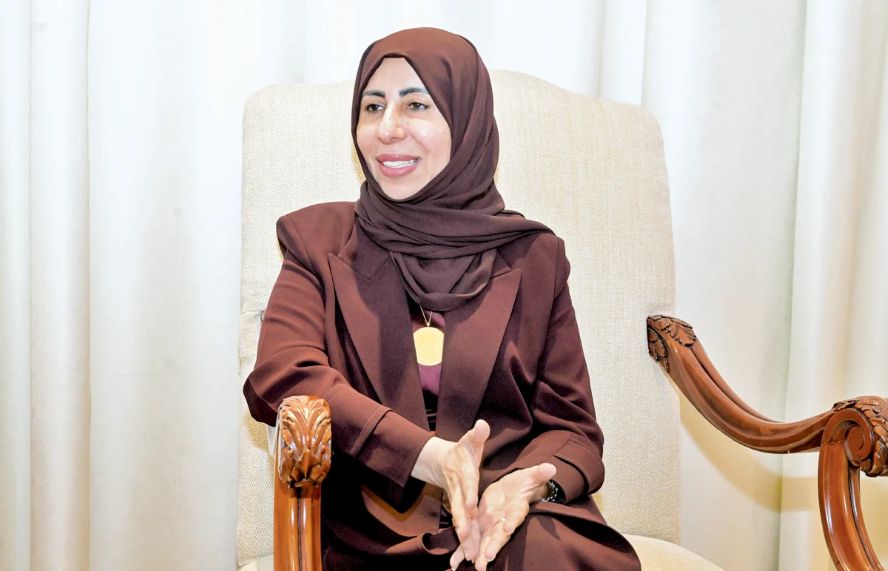 من الدوحة.. وزيرة الخارجية تفتح ملف الحوثيين والخليج: استعادة الدولة أولاً لإنهاء التهديد الإقليمي