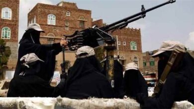 من المداهمات إلى خطوط النار.. الحوثيون يوسّعون مهام «الزينبيات»
