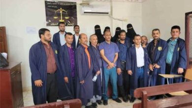 من رحاب المحاكمة الصورية إلى ميادين العدالة.. وقفةُ وفاءٍ مع فضيلة القضاة أبو بكر عبدي ومحمد السناني وصدام الجابري