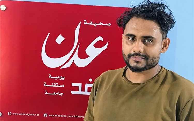 مواطن في عدن يشكو تعدّي جاره على حرم منزله ويناشد الجهات المختصة التدخل
