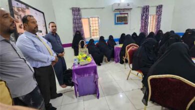 نائب عميد كلية الزراعة بجامعة سيئون ومسؤولو الزراعة والصادرات بتريم يزورون مشروع "إبداع النخيل"