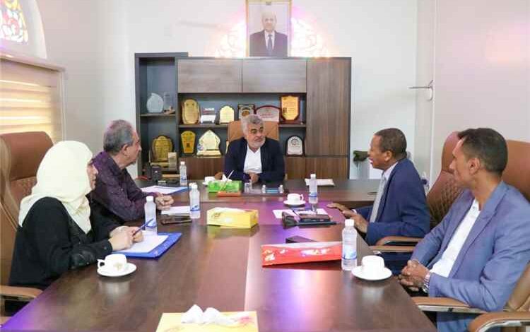 نائب وزير التخطيط يبحث مع برنامج الأغذية العالمي تعزيز التدخلات الإنسانية والتنموية