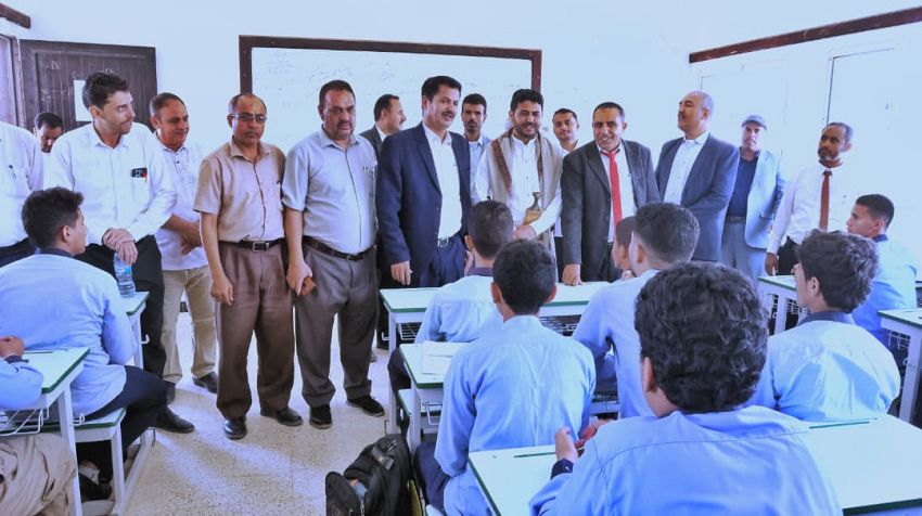 نائب وزير التربية يدشن العام الدراسي الجديد بمدارس محافظة مأرب