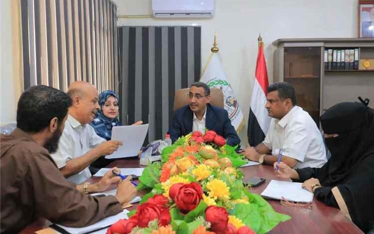 المشهد اليمني - نائب وزير التعليم الفني يناقش النتائج النهائية للمنح المغربية وإجراءات الإعلان عن المنح الجزائرية