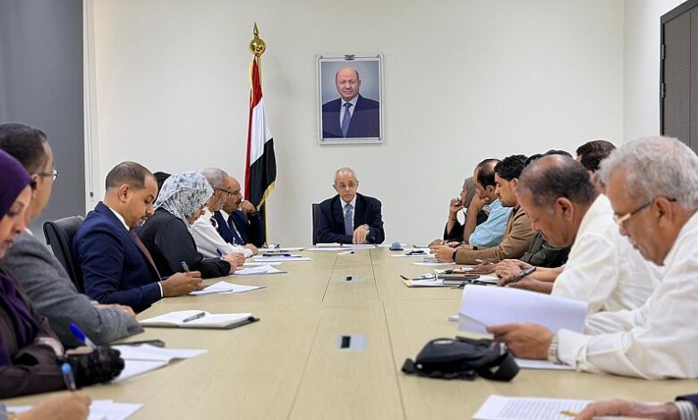 نائب وزير الخارجية يبحث مع اللجنة الوطنية للجوء تداعيات تدفقات الهجرة وآليات تعزيز الاستجابة الوطنية