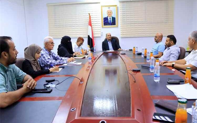 نائب وزير الصناعة والتجارة يناقش مع مصنّعي الدقيق تطوير جودة المنتج المحلي وتعزيز قيمته الغذائية واستقرار الأسواق