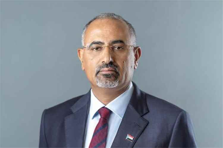 المشهد اليمني - ناشط انتقالي يهدد من يزيل صورة الزبيدي بالقتل