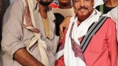 ناشط في الحراك الجنوبي يستعيد تفاصيل التحضير لانطلاقه عام 2007 ويكشف موقفًا مع أحمد عمر بن فريد