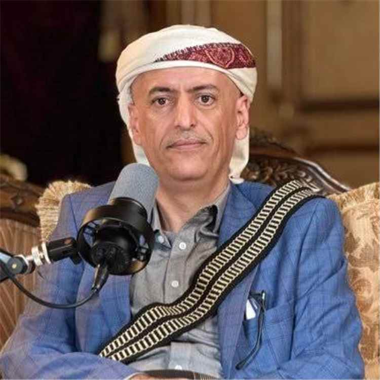 ناصر الشليلي: الحوثيون يدفعون بالفقراء إلى الجبهات بينما تختبئ قياداتهم خلف التحصينات