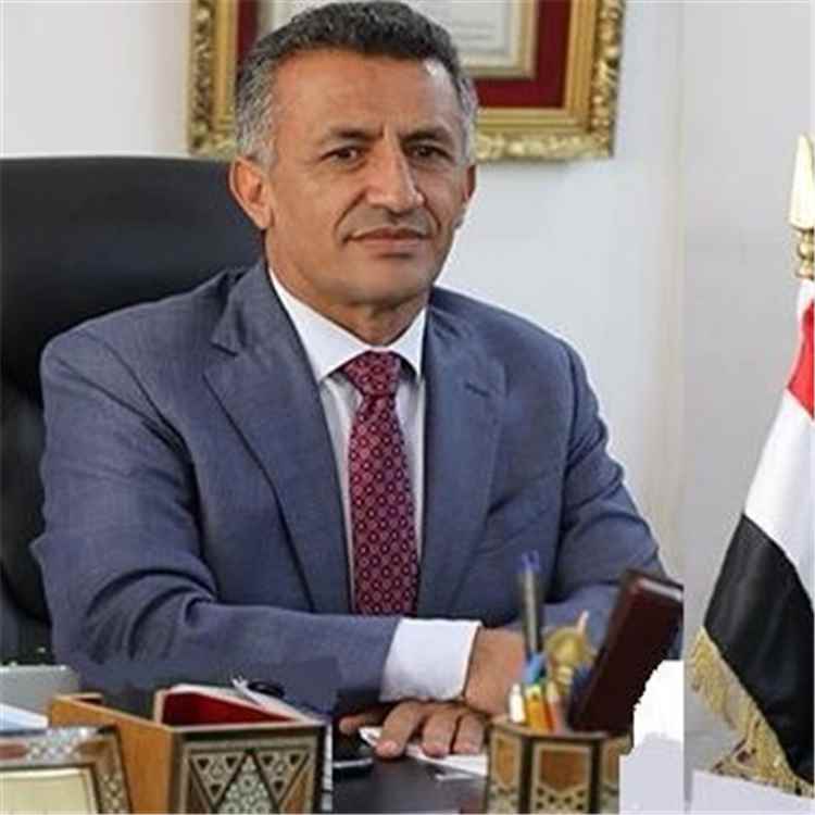 نايف القانص: "مات اليمني.. وبقيت الشعارات" يثير تساؤلات حول كلفة الحرب على اليمنيين