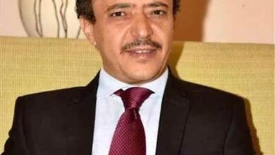 نجيب غلاب: الحوثيون يواجهون شكاوى اليمنيين من الجوع بالسجن والتخوين