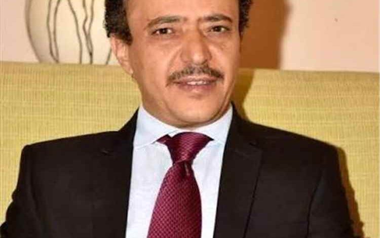 نجيب غلاب: الحوثيون يواجهون شكاوى اليمنيين من الجوع بالسجن والتخوين