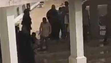 نقابات عمال عدن تتهم «مجاميع من البلاطجة» باقتحام مقر الاتحاد وتلوّح بوقفة احتجاجية