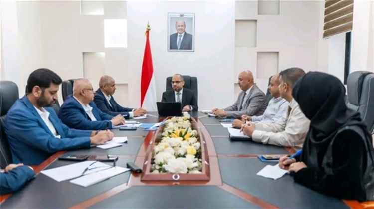 المشهد اليمني - وزارة الاتصالات اليمنية ترفع الجاهزية تحسبا لأي تعطيل لشبكات الاتصالات