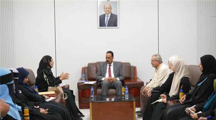 وزير الأشغال يناقش مع رئيسة اللجنة الوطنية للمرأة سبل تعزيز التعاون المشترك