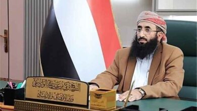 وزير الأوقاف والإرشاد يؤكد أهمية الدعاء لولاة الأمر ويدعو إلى ترسيخ مفاهيم النصيحة ووحدة الصف