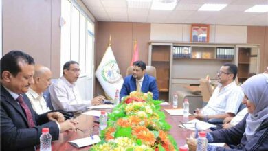 وزير التعليم الفني يناقش مستوى الإنجاز في قطاعات الوزارة بعدن