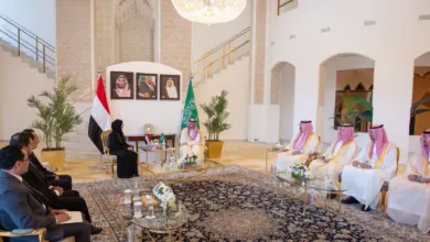 وزير الخارجية يستقبل نظيرته اليمنية ويؤكد دعم المملكة لأمن اليمن واستقراره