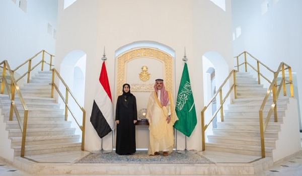 وزير الخارجية يستقبل نظيرته اليمنية ويؤكد موقف المملكة الثابت في دعم أمن واستقرار اليمن