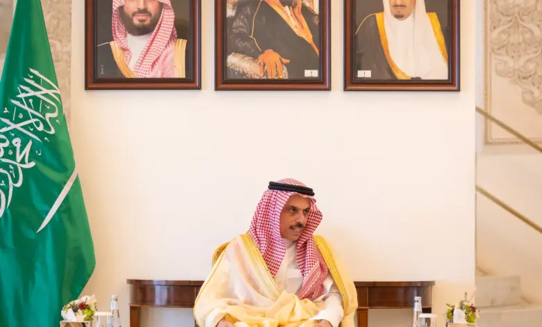 وزير الخارجية يشهد أداء قنصلَين عامَّين قسم المنصب في هيوستن وأربيل