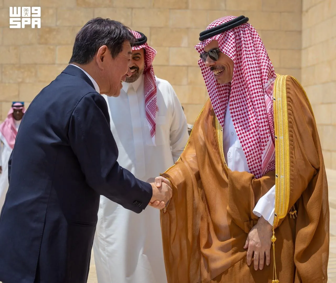 وزير الخارجية يعقد مع نظيره الياباني جلسة الحوار الإستراتيجي الثالثة في الرياض