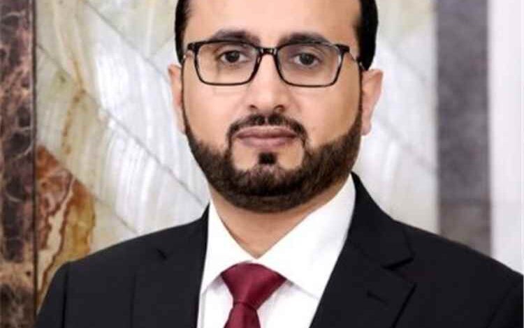وزير الخدمة المدنية يكشف موعد تنفيذ حزمة تحسينات للموظفين تشمل زيادة الرواتب والعلاوات والتسويات