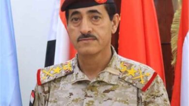 وزير الدفاع يوضح أسباب تأخر مرتبات أبريل ويكشف رفض قادة عسكريين الالتزام بآلية الصرف الجديدة