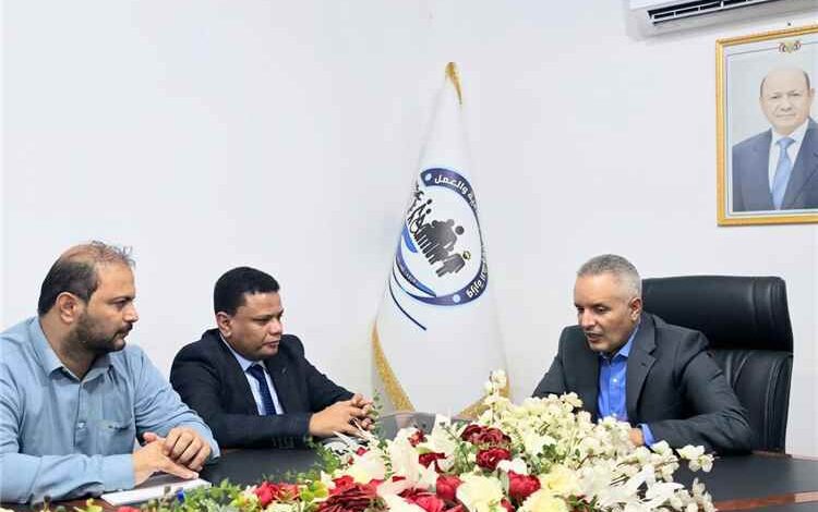 وزير الشؤون الاجتماعية يناقش مع ائتلاف الخير إعادة تأهيل الجمعيات والتعاونيات الزراعية والسمكية
