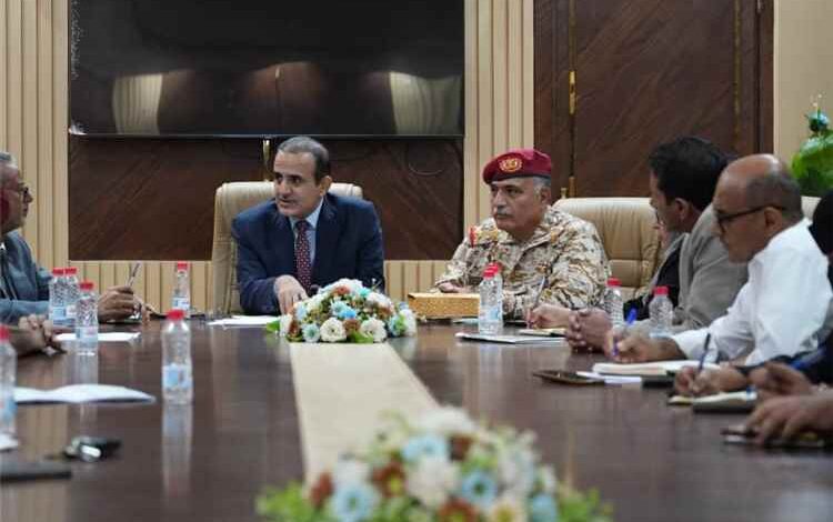 وزير الصحة يرأس اجتماع لجنة طوارئ غرفة العمليات الصحية المركزية
