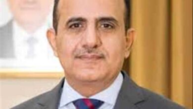 وزير الصحة يوجه برفع جاهزية المرافق الصحية في حضرموت ومأرب لإسعاف الجرحى ويُدين الهجوم الغادر على المواقع العسكرية