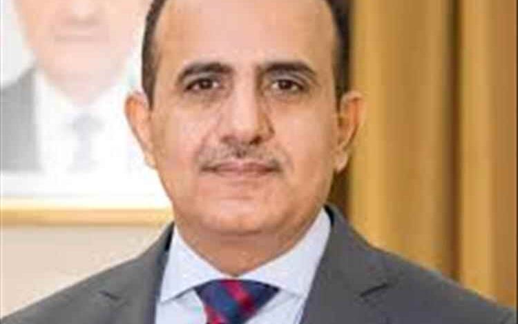 وزير الصحة يوجه برفع جاهزية المرافق الصحية في حضرموت ومأرب لإسعاف الجرحى ويُدين الهجوم الغادر على المواقع العسكرية