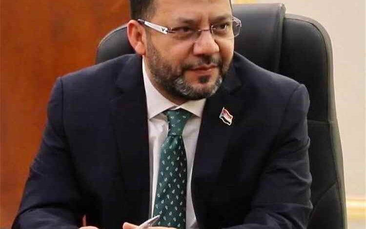 وزير الكهرباء والطاقة يدعو إلى توحيد الخطاب الإعلامي لكشف تضليل المليشيات الحوثية