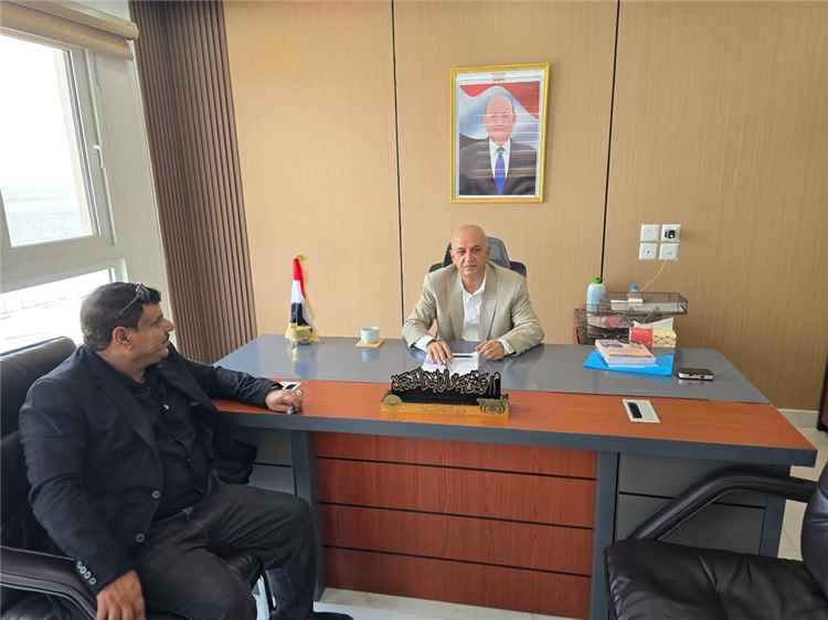 وزير المياه والبيئة يبحث تعزيز حماية التنوع الحيوي وصون المحميات في أرخبيل سقطرى