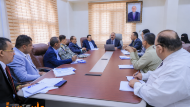 وزير النقل يعلن توجهاً حكومياً لمعالجة اختلالات العمل البحري البحرية وتعزيز الرقابة على المياه الإقليمية
