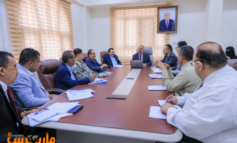 وزير النقل يعلن توجهاً حكومياً لمعالجة اختلالات العمل البحري البحرية وتعزيز الرقابة على المياه الإقليمية