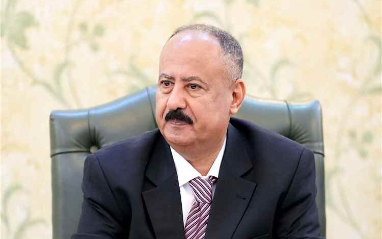 المشهد اليمني - وزير النقل يفجّر مفاجأة: القصف الحوثي على المخا ما زال مستمراً.. وهذه حصيلة الضحايا