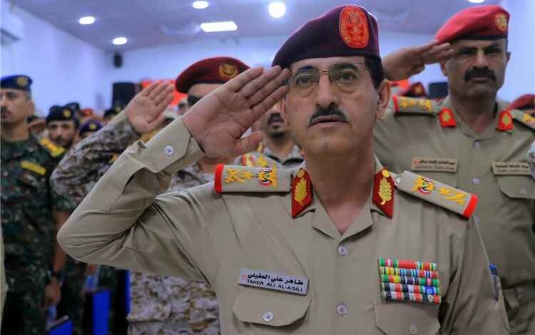 وزير سابق: انتظام صرف مرتبات الجنود دون خصميات غير قانونية يعكس نجاح جهود وزير الدفاع