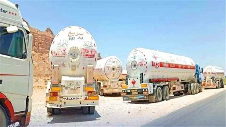 وزير سابق يحذر من "استهتار" يهدد وصول المشتقات النفطية إلى المحافظات المحررة