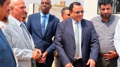 وزيرا الزراعة والمياه يتفقدان سير العمل في مشروع تأهيل المركز والمختبر البيطري بالغيضة