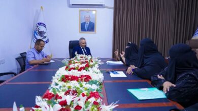 وزيرا الشؤون الإجتماعية والصناعة يطلعان على تحضيرات المؤتمر الأول للرائدات بحضرموت