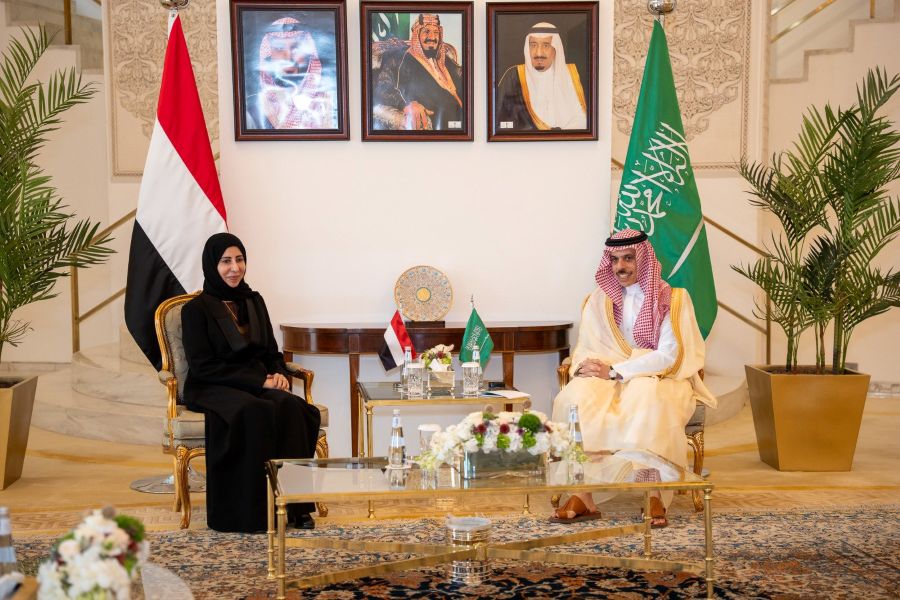 وزيرة الخارجية اليمنية: لن نقبل بتحويل أراضينا وممراتنا البحرية إلى منطلق لتهديد المملكة والملاحة الدولية