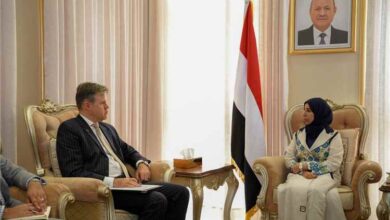 وزيرة الخارجية تبحث مع القائم بأعمال السفارة الأمريكية مستجدات الأوضاع في اليمن والمنطقة