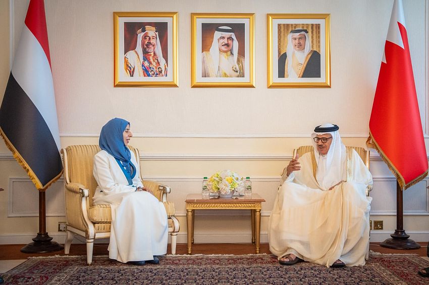 وزيرة الخارجية تبحث مع نظيرها البحريني تنسيق المواقف إزاء مستجدات اليمن والمنطقة