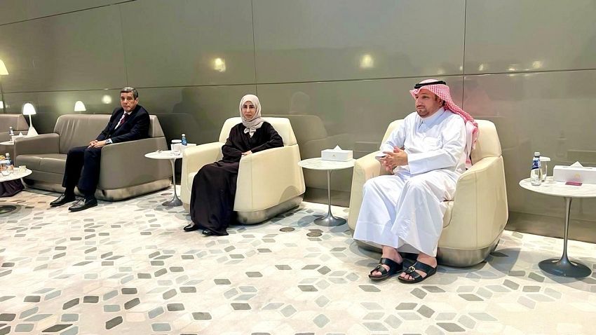 وزيرة الخارجية تصل الدوحة في ثاني محطات جولتها الخليجية