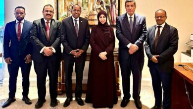 وزيرة الخارجية تلتقي السفير الإثيوبي غير المقيم لدى اليمن بمناسبة إنتهاء فترة عمله